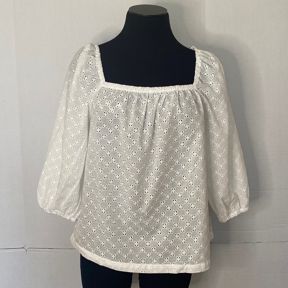 Sanctuary Women’s Floral Eyelet White Top Size M NWT.
